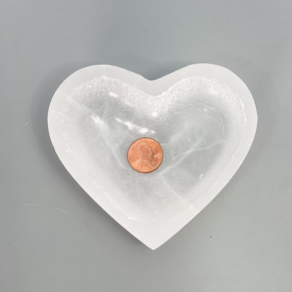 Heart Selenite Bowl, Crystal Charging Bowl, Gemstone Cleansing Bowl 3.5” Wide - Picture 3 of 5